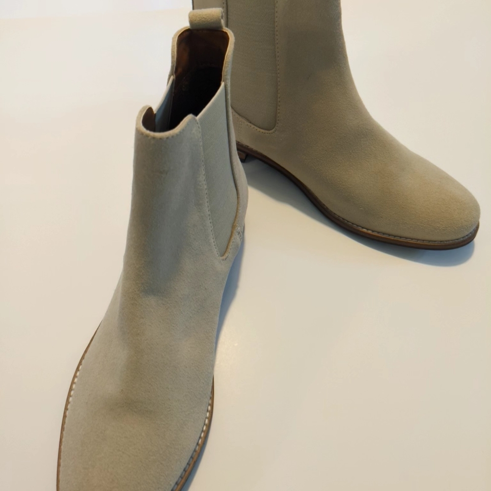 Lucy Ave Women's  Tan Chelsea Ankle Boots